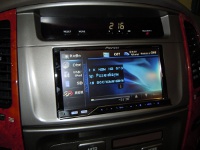   Pioneer AVH-P4200DVD  Toyota Land Cruiser 100